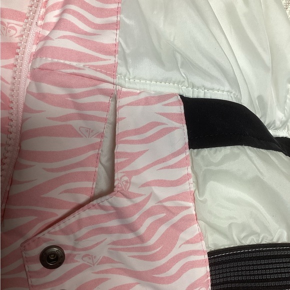 ROXY Snowboarding Skiing Snow Jacket Girl’s size X Large - Picture 6 of 8